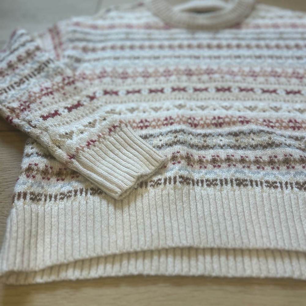 American Eagle Outfitters Cream and Brown Patterned Sweater